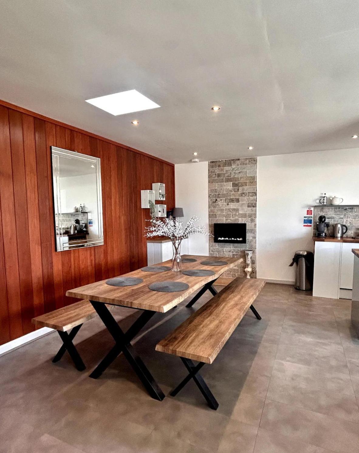 Clover Cottage Beeley Εξωτερικό φωτογραφία